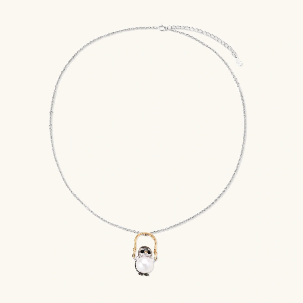 Perlenkette mit weiser Eule – Eleganter Schmuck mit Bedeutung