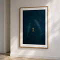 Affiche baleines et kayak, art mural photo aérienne océan, décoration bleu profond